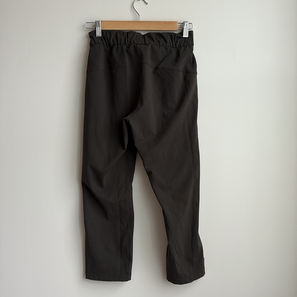 Lululemon On The Fly Crop *23" - Picture 2 of 2